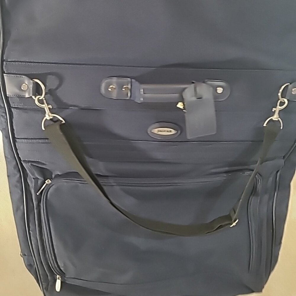 Jaguar Garment Hamging or Folding Bag